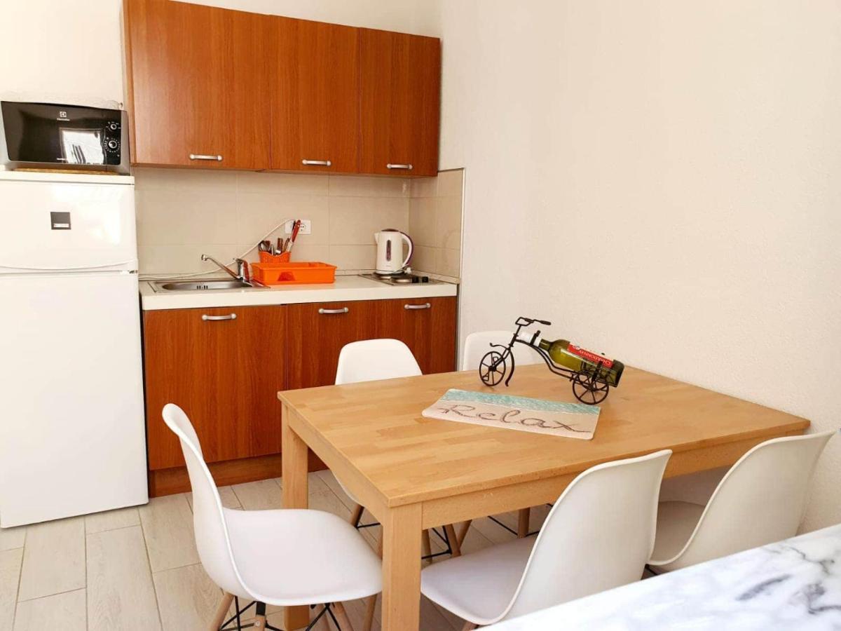 Apartments Santic Podaca Luaran gambar
