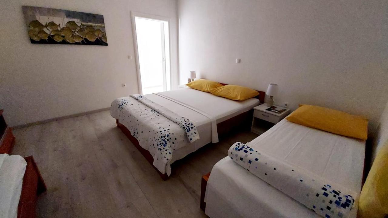 Apartments Santic Podaca Luaran gambar
